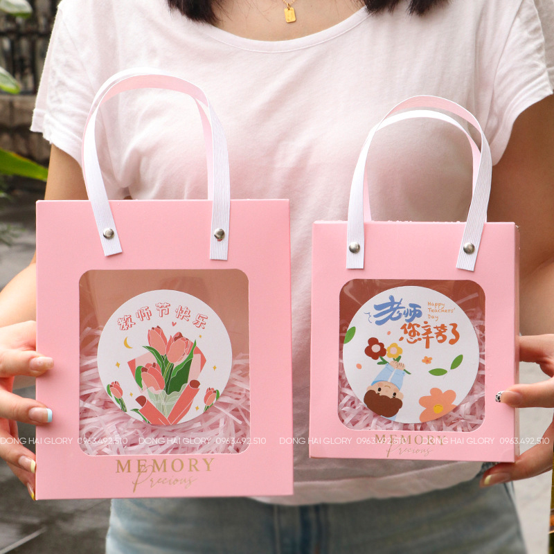 Túi Đựng Quà Giấy Cao Cấp Có Ô Cửa Trong Suốt